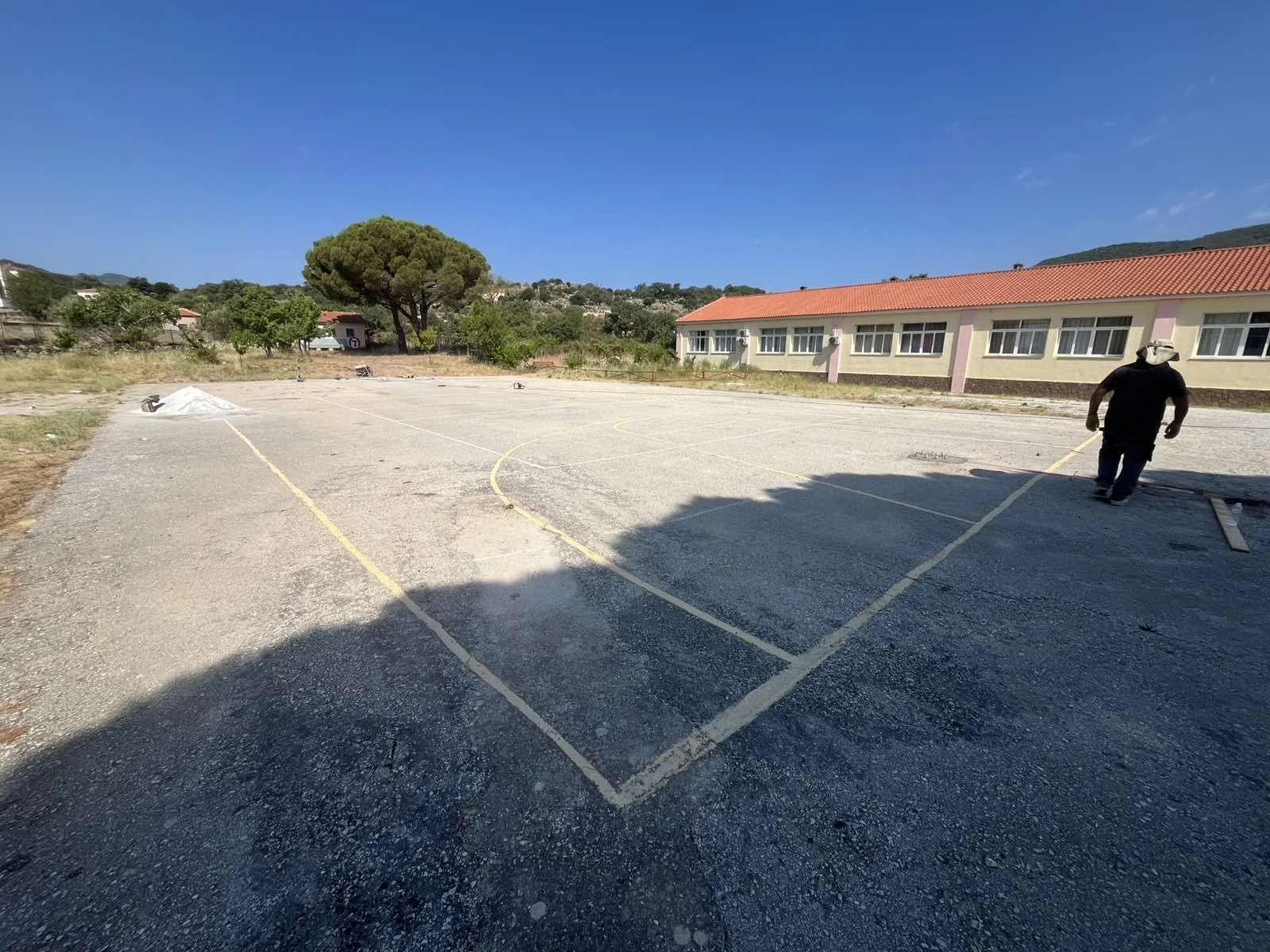 Donation to the Primary School of Filia, Lesvos
